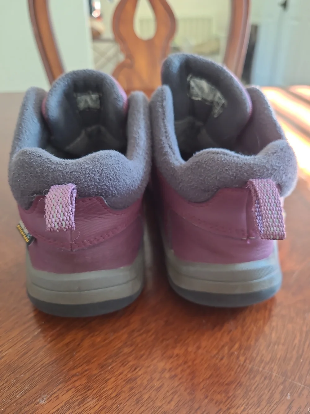 Keen Kids Kootenay Waterproof Burgundy Winter Boots Youth Size 2/ EUR 34